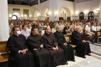 Па-беларуску, па-габрэйску і па-арабску. У Мінску прадстаўнікі розных веравызнанняў разам маліліся за Бацькаўшчыну Па-беларуску, па-габрэйску і па-арабску. У Мінску прадстаўнікі розных веравызнанняў разам маліліся за Бацькаўшчыну